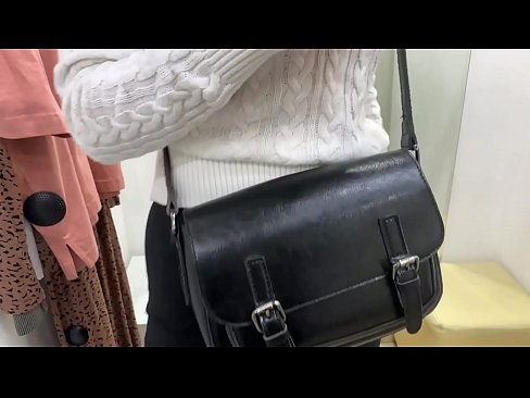 ❤️ Noore ämma FeralBerry avalik masturbeerimine dildoga riietusruumis Koduporno at us